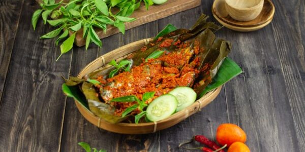Pepes Daun Kemangi Tradisional - Pepes daun kemangi yang lezat dengan ikan segar